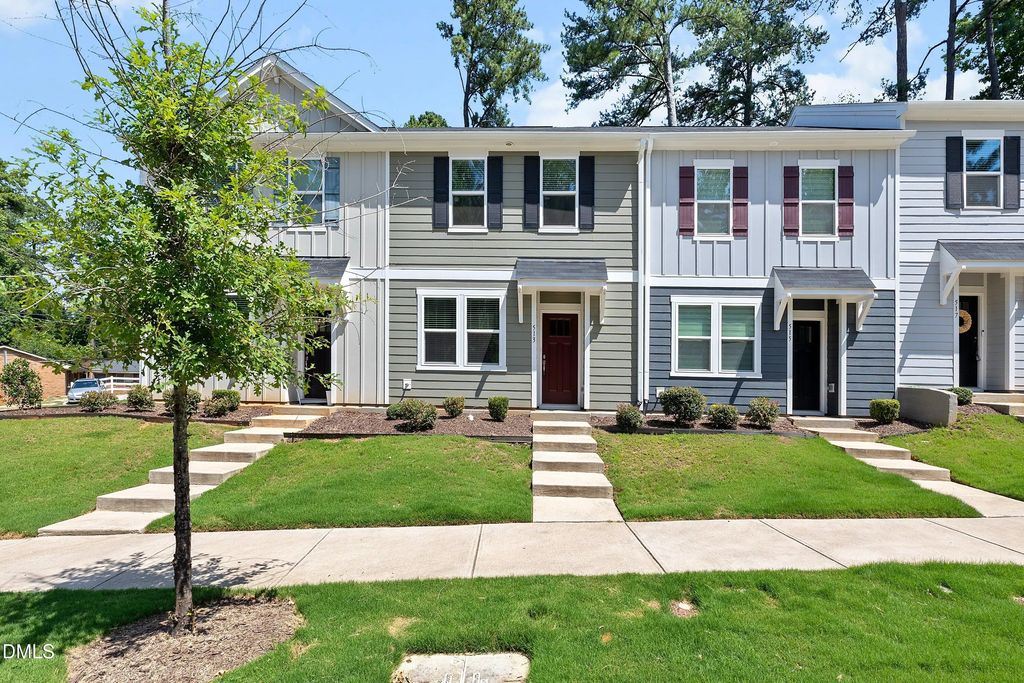 513 Hacksaw Trail, Raleigh