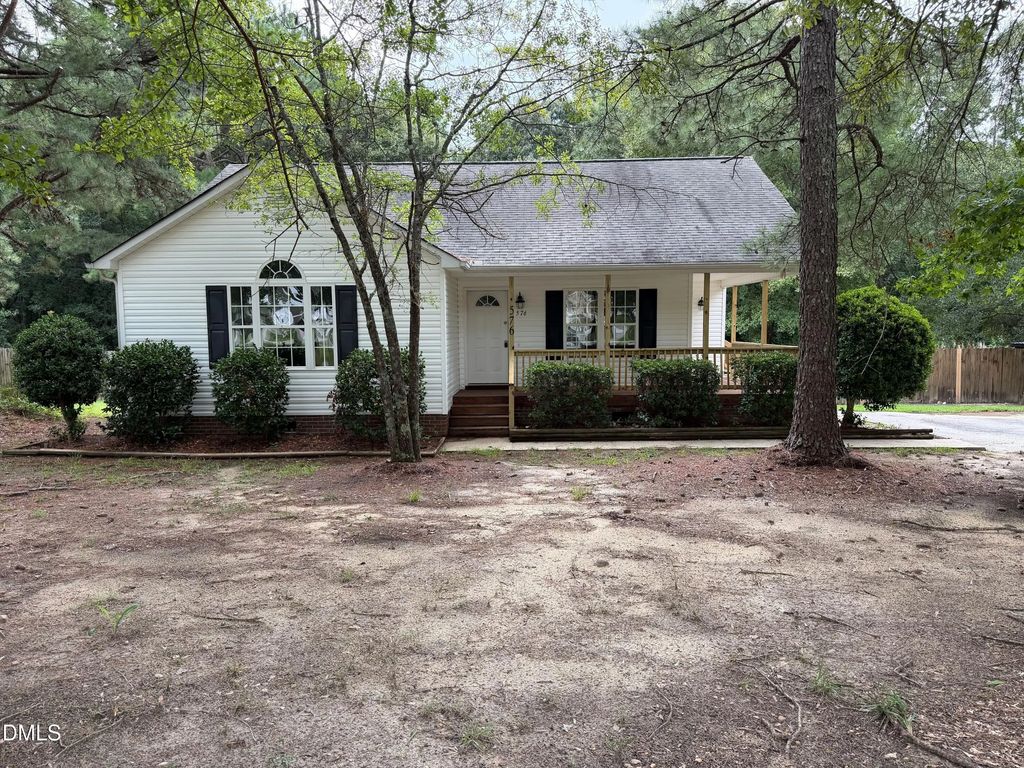 576 Sunray Drive, Clayton