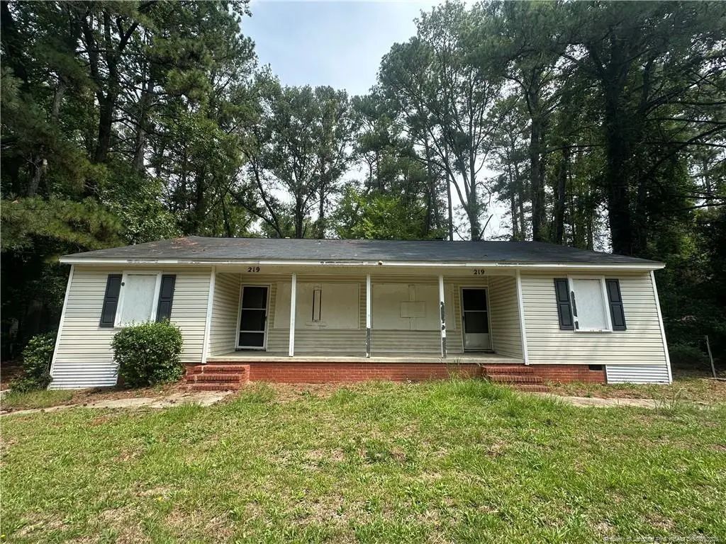 219 Colonial Drive, Fayetteville