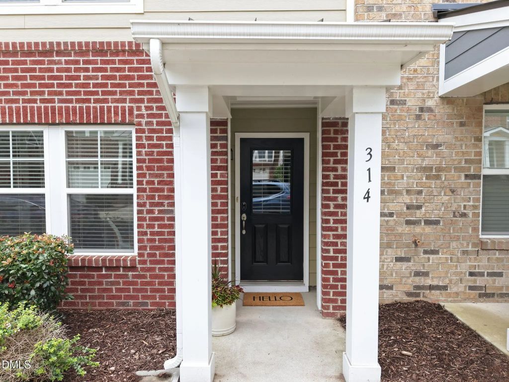314 Dove Cottage Lane, Cary