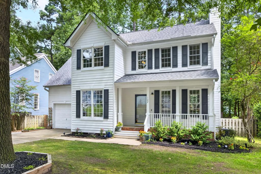 102 Unaka Court, Cary