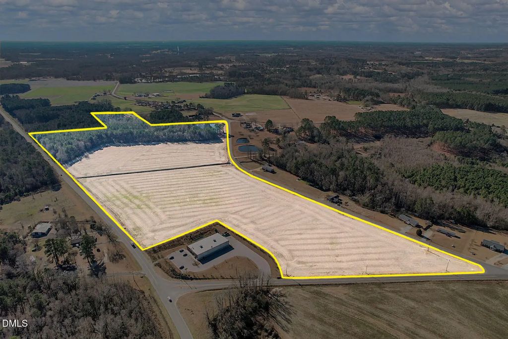 2327 Us-701 Highway, Four Oaks
