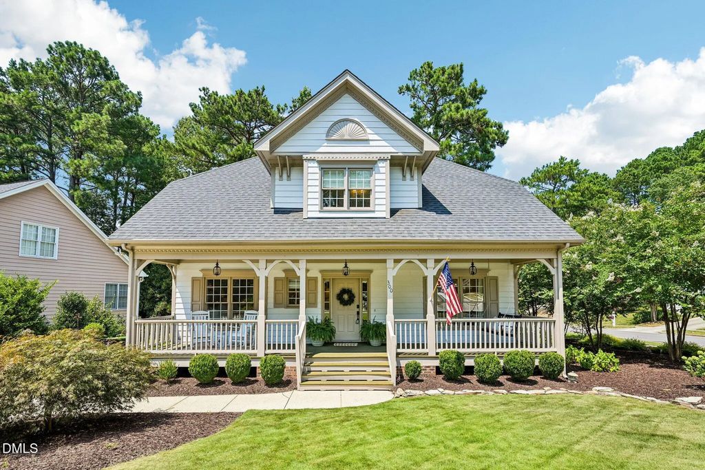 300 Burnt Pine Court, Apex