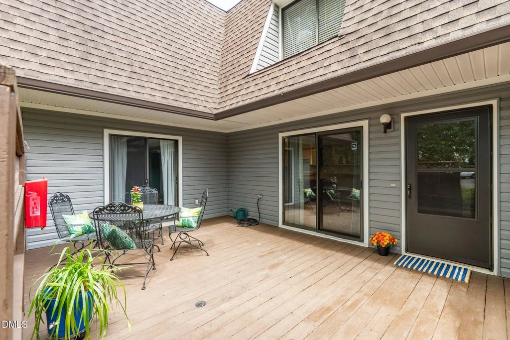 297 Summerwalk Circle, Chapel Hill