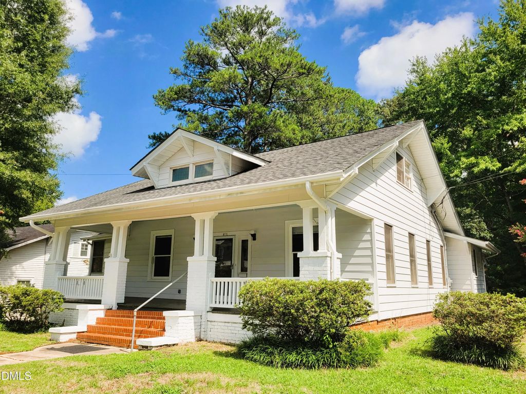 411 W Chisholm Street, Sanford
