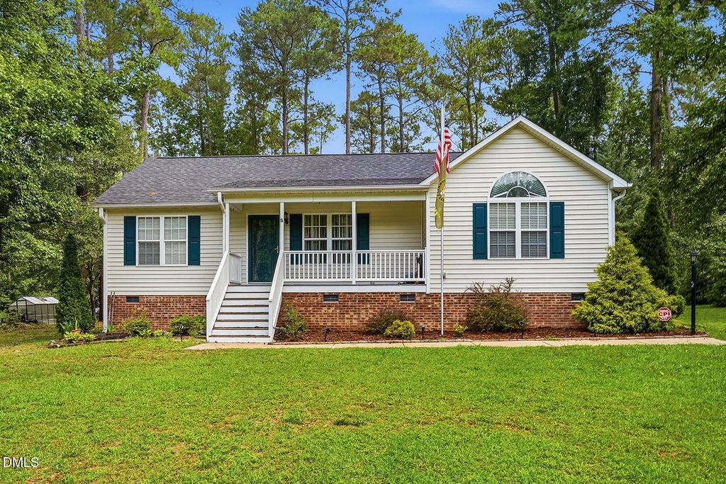 130 Walton Circle, Benson