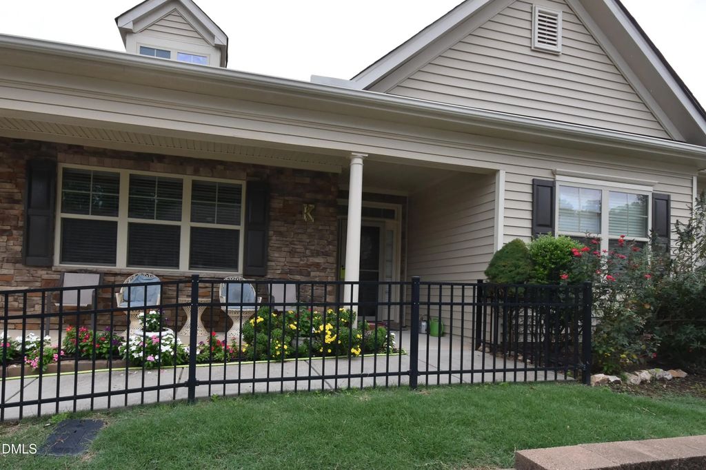 53 W Milan Court, Clayton