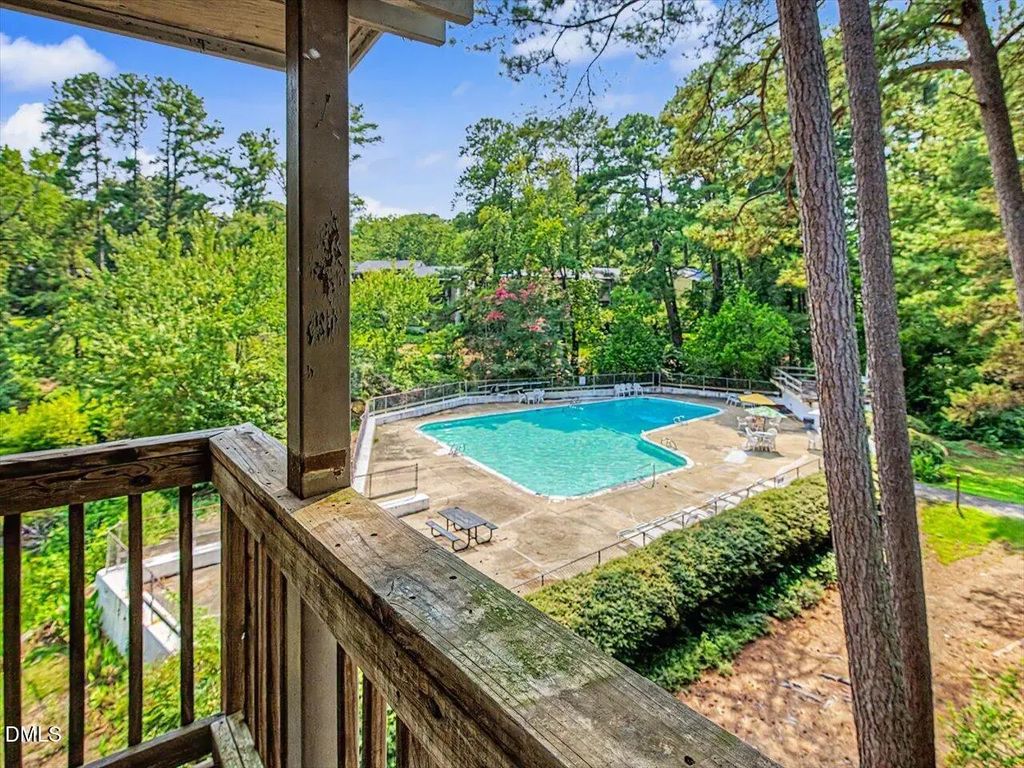 618 Pine Ridge Place, Raleigh