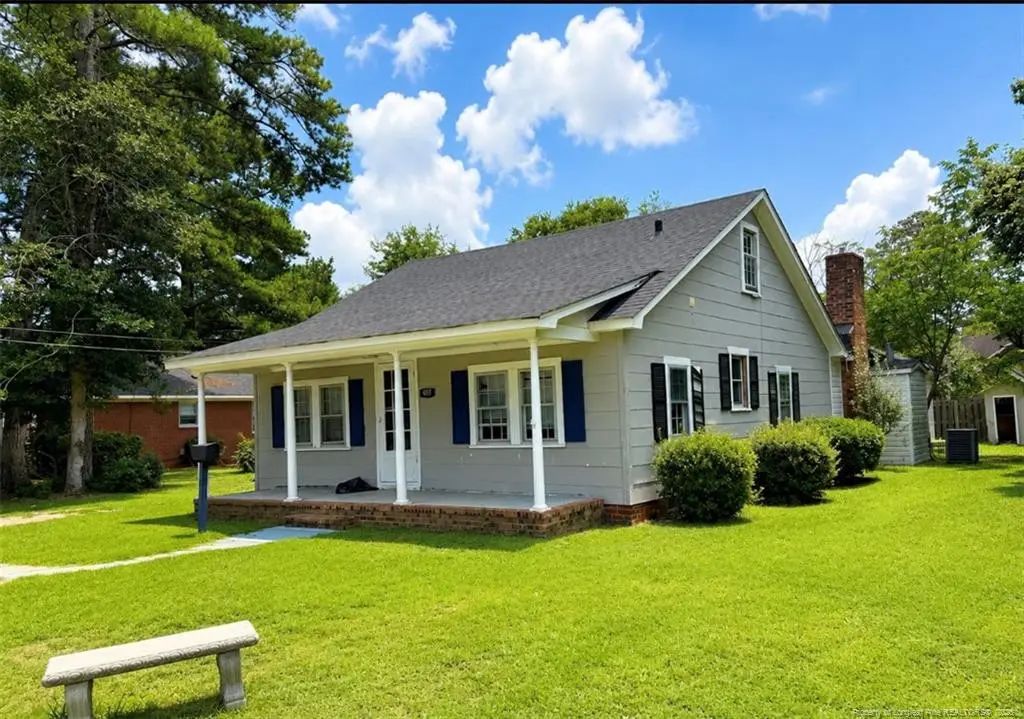 405 W 21 Street W, Lumberton