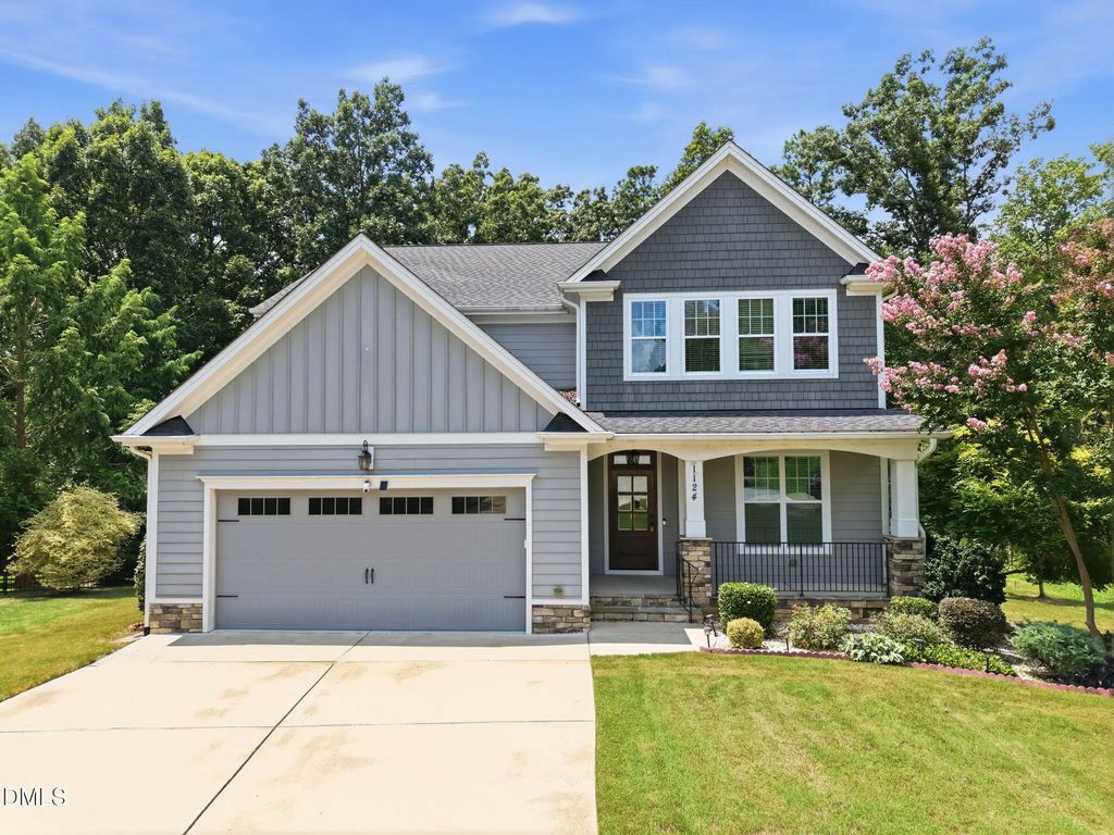 1124 Armsleigh Court, Raleigh