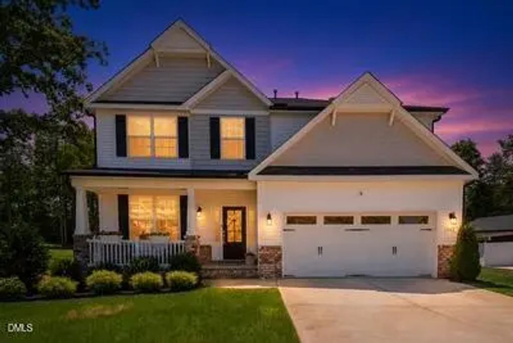 1342 Reading Court, Burlington