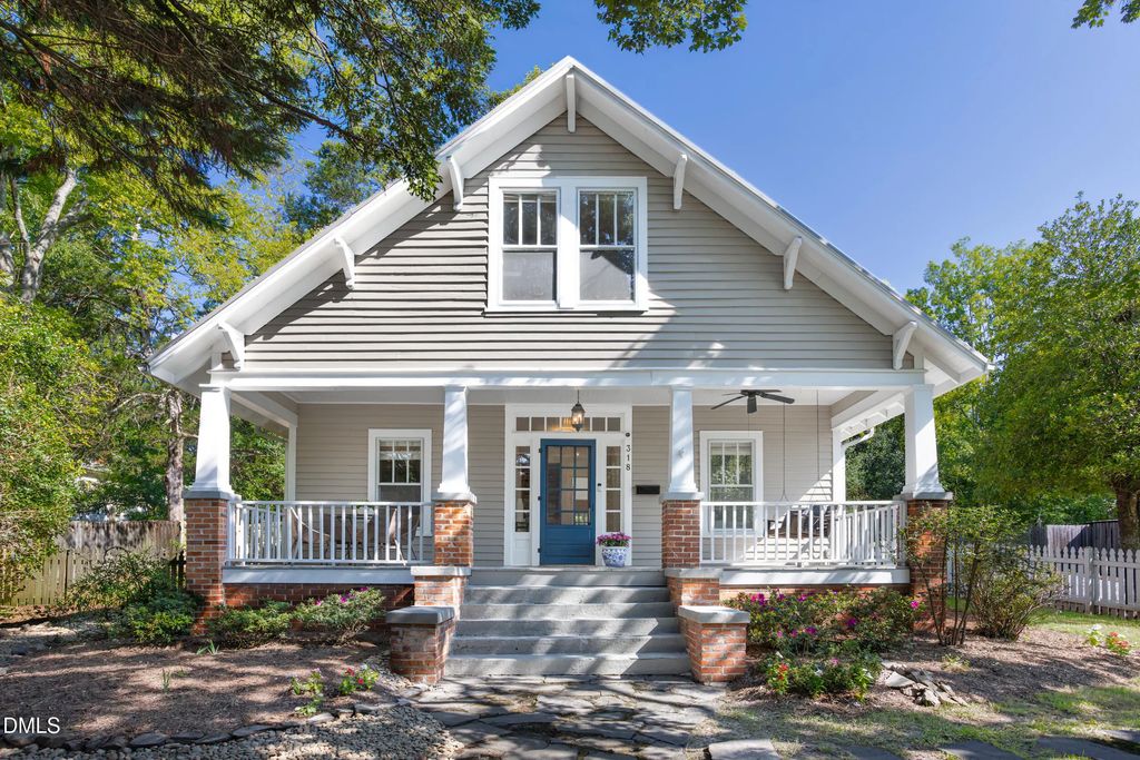 318 W Queen Street, Hillsborough