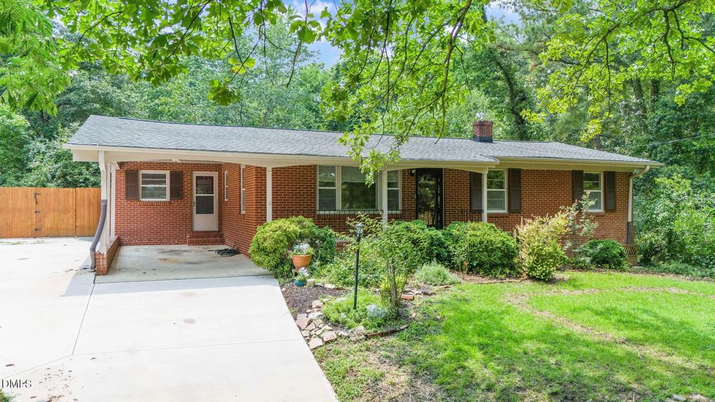 321 Clarendon Crescent, Raleigh