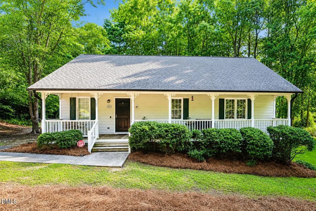 107 Cherry Court, Clayton