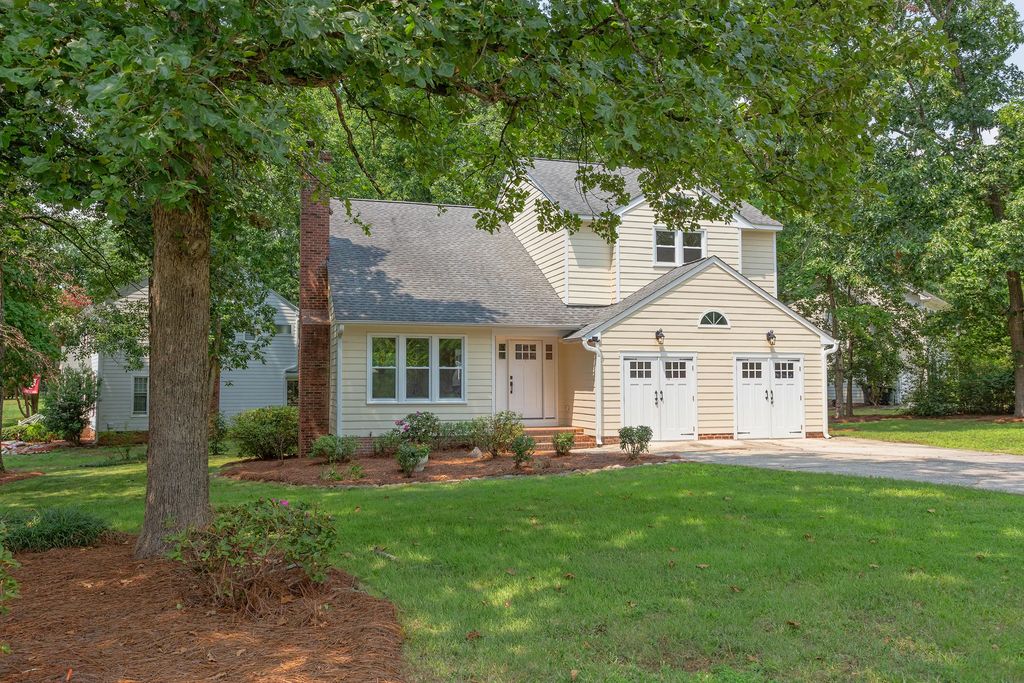 1001 Lantern Light Court, Apex