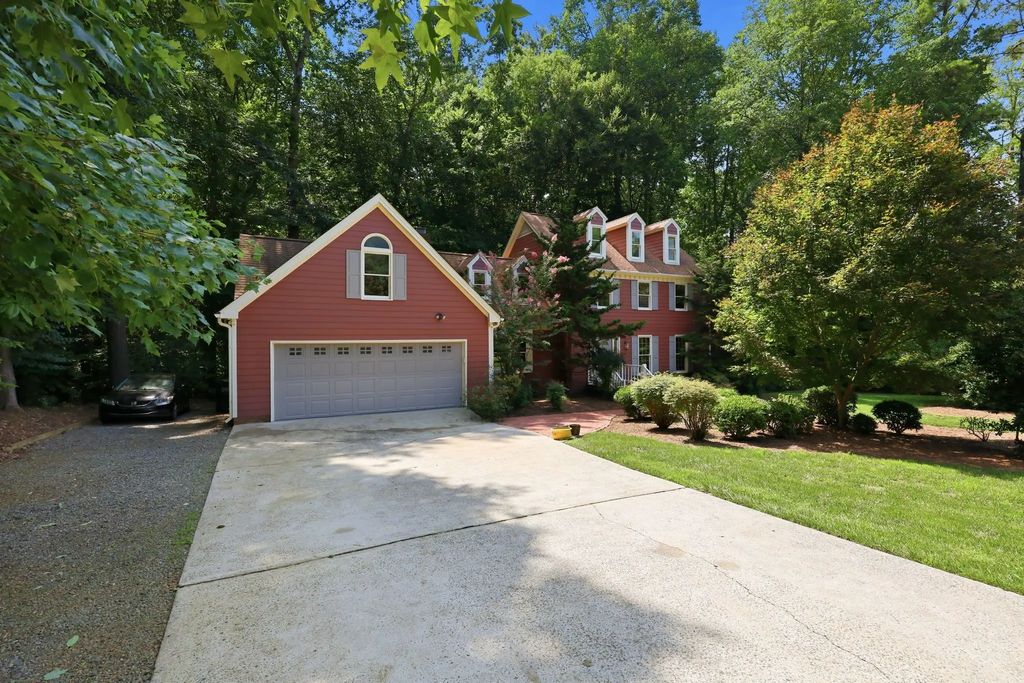 11433 Horsemans Trail, Raleigh