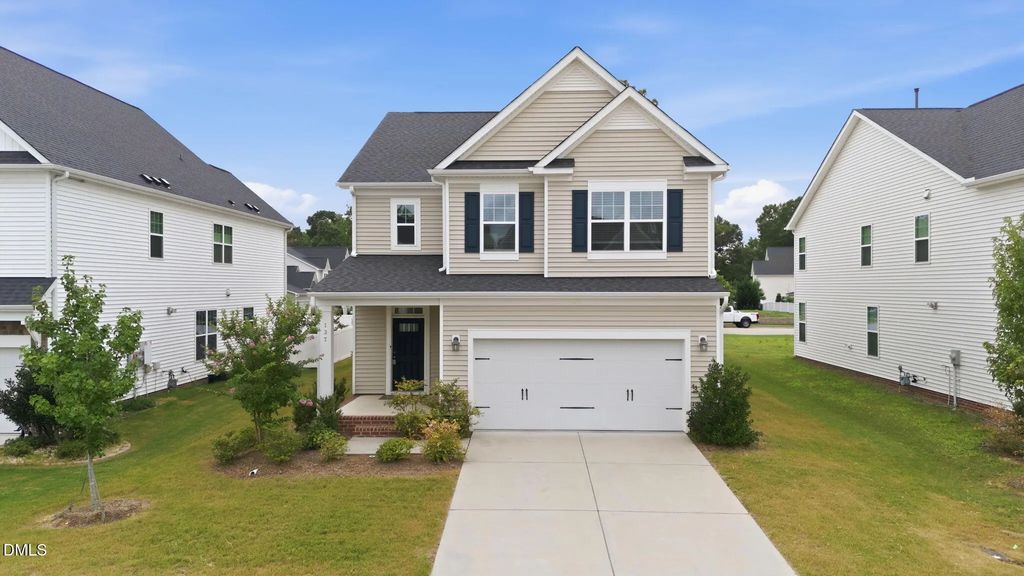 137 Dimmer Garden Lane, Garner