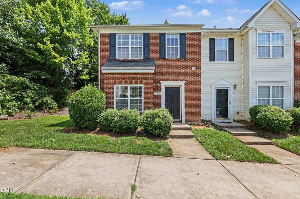 142 Queensberry Court, Greensboro