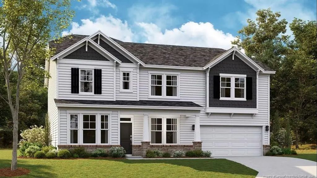 604 Grand Griffon Way, Lillington