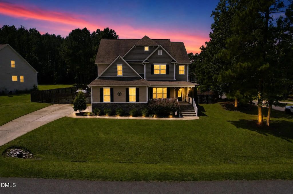 626 Bridgeport Circle, Clayton