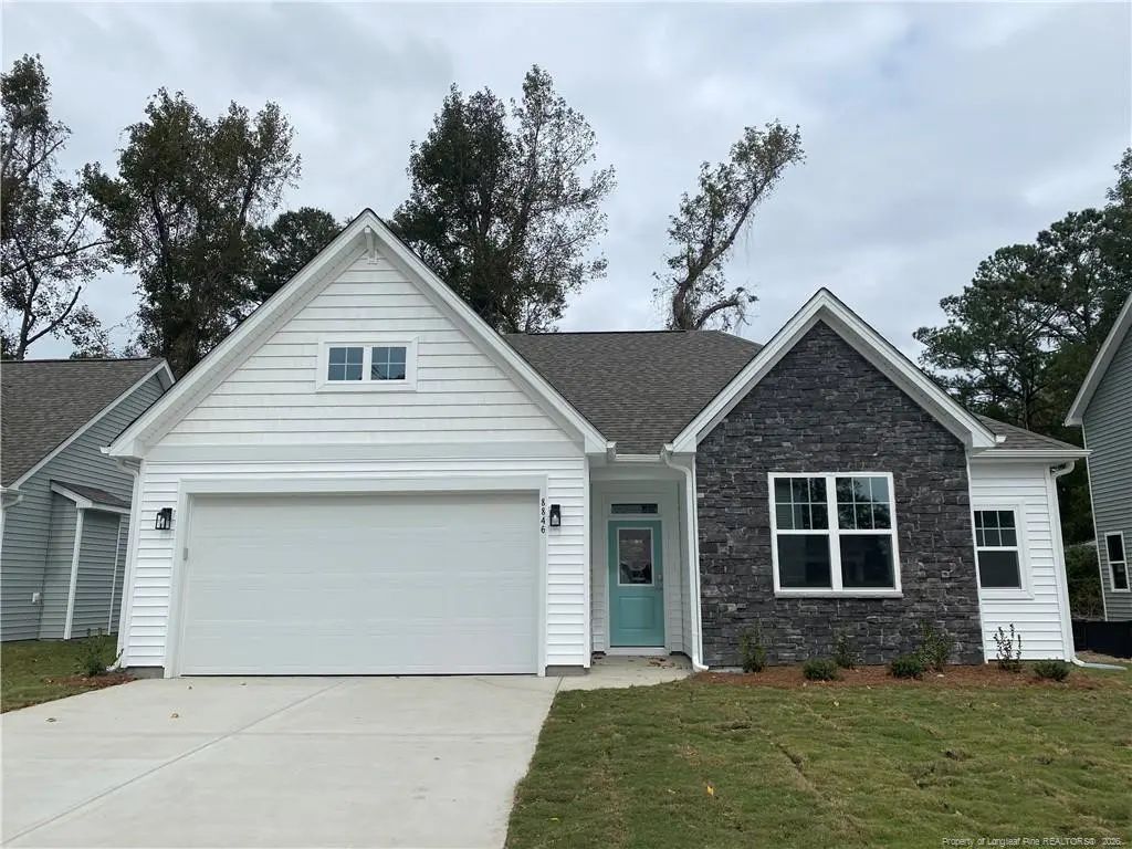 4526 Bunkers Bay Lane, Hope Mills