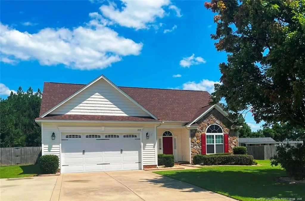 310 Oakridge Drive, Raeford