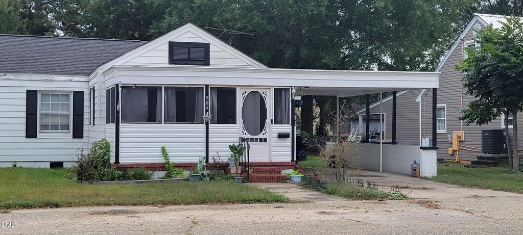 904 N Mckay Avenue 906, Dunn