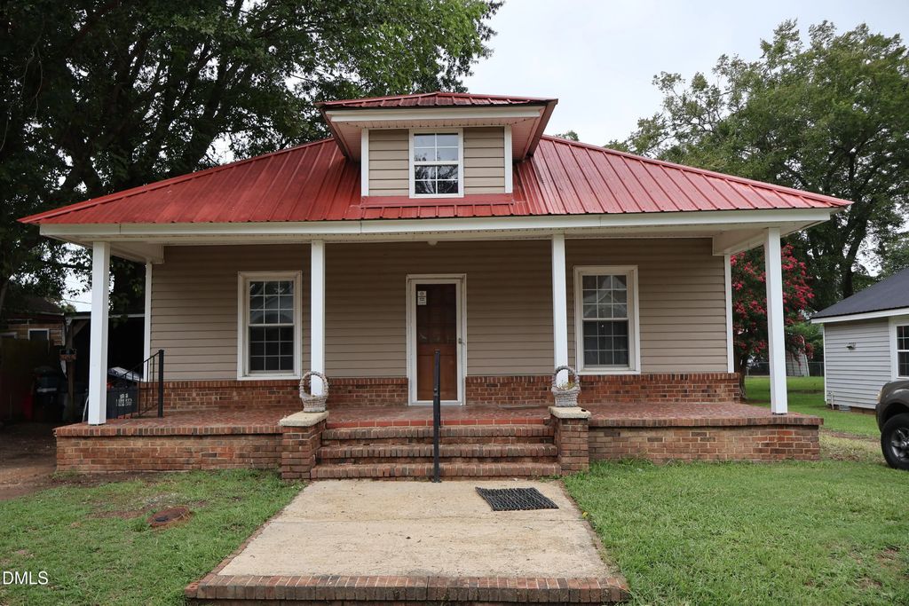 106 3rd Street, Erwin
