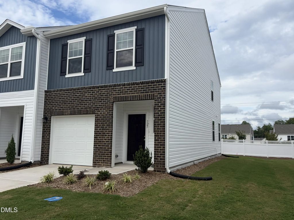 125 S Meyers Court, Clayton