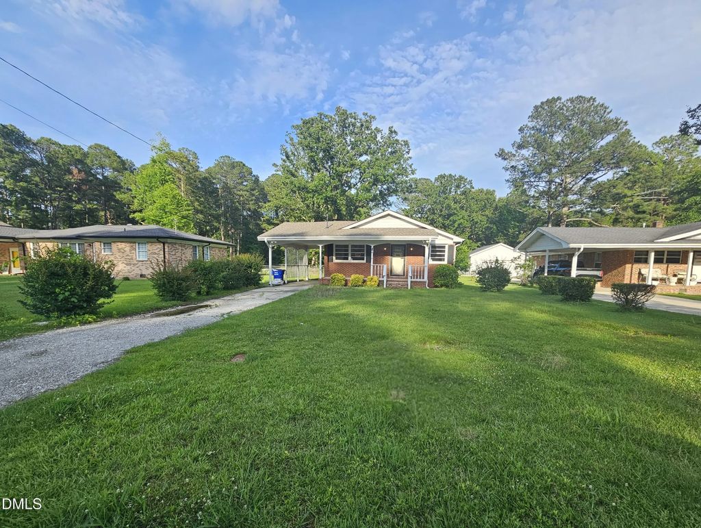 408 Oak Street, Smithfield