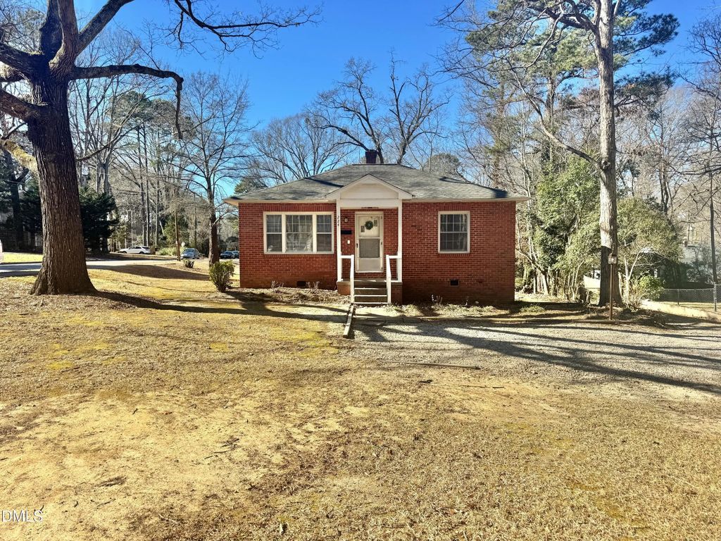 224 Clay Street, Cary