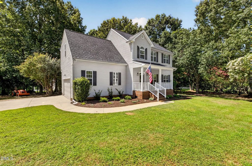 720 Raymond Drive, Clayton