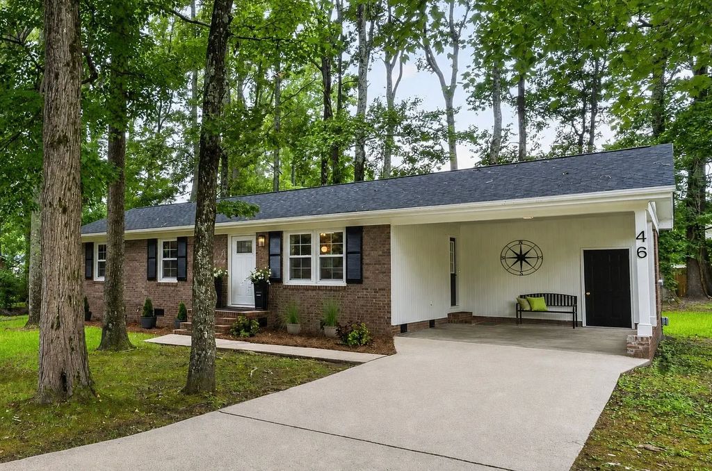 46 Dereck Drive, Angier