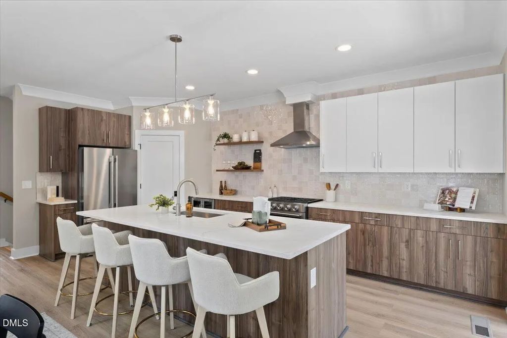 720 Oakwood Avenue 101, Raleigh