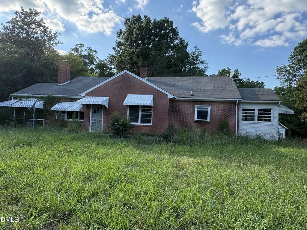 982 Castle Rock Farm Road, Pittsboro