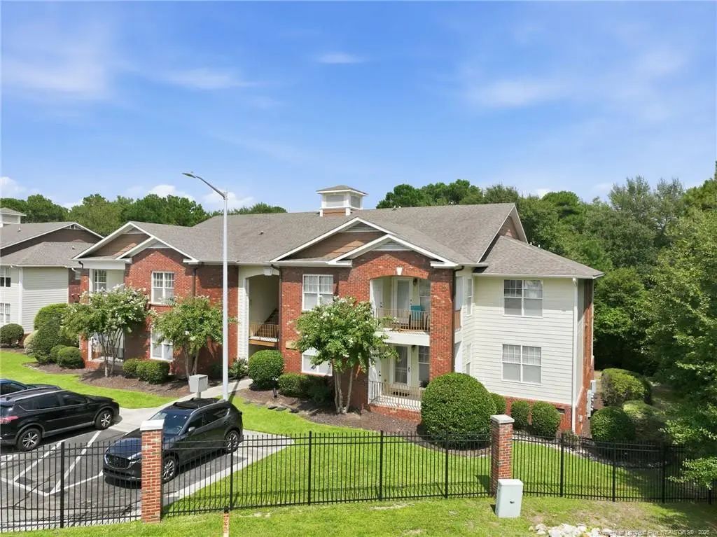 513 Meadowland Court 8, Hope Mills