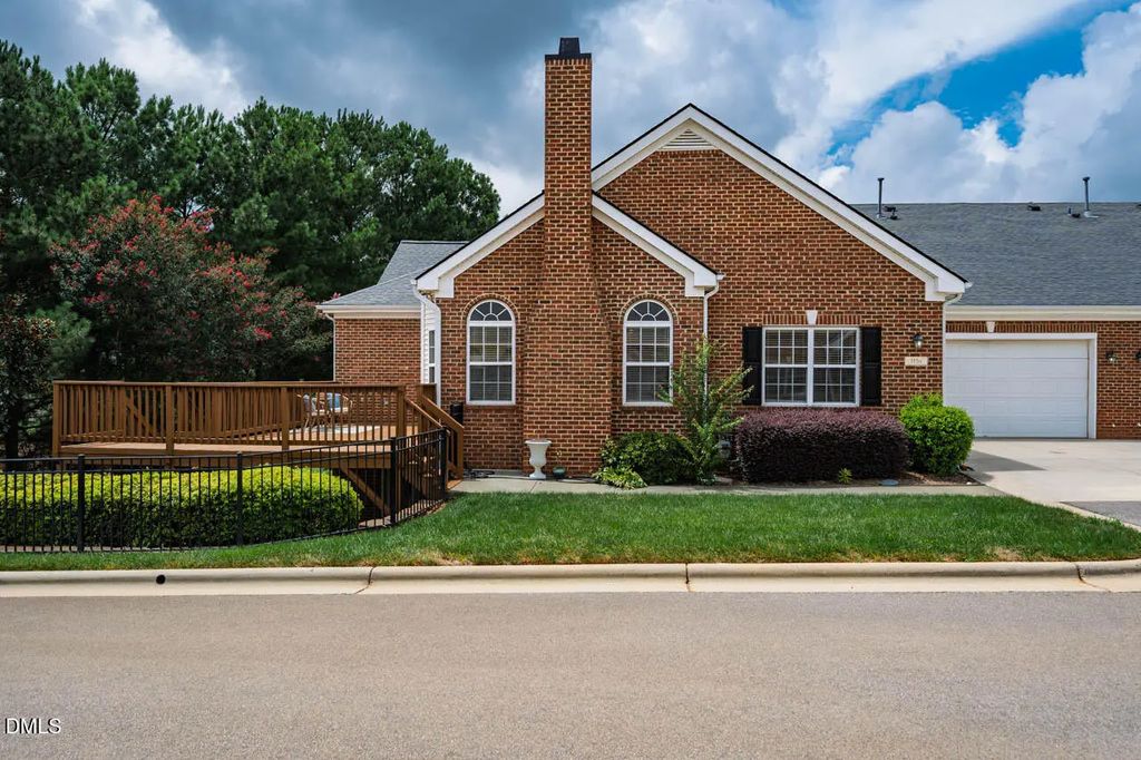 1116 Thistle Briar Place, Cary