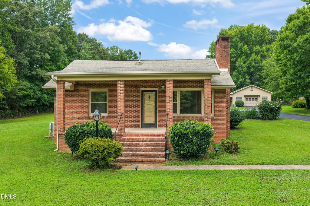 1108 W King Street, Hillsborough