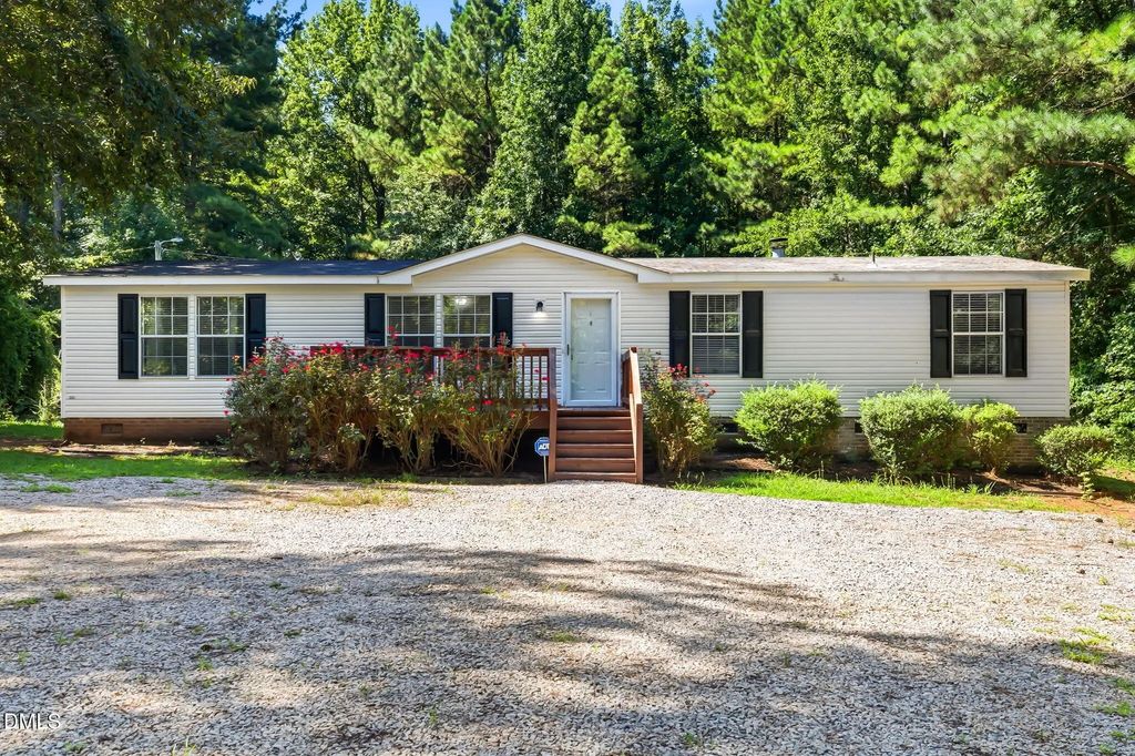 115 Carter Lane, Warrenton