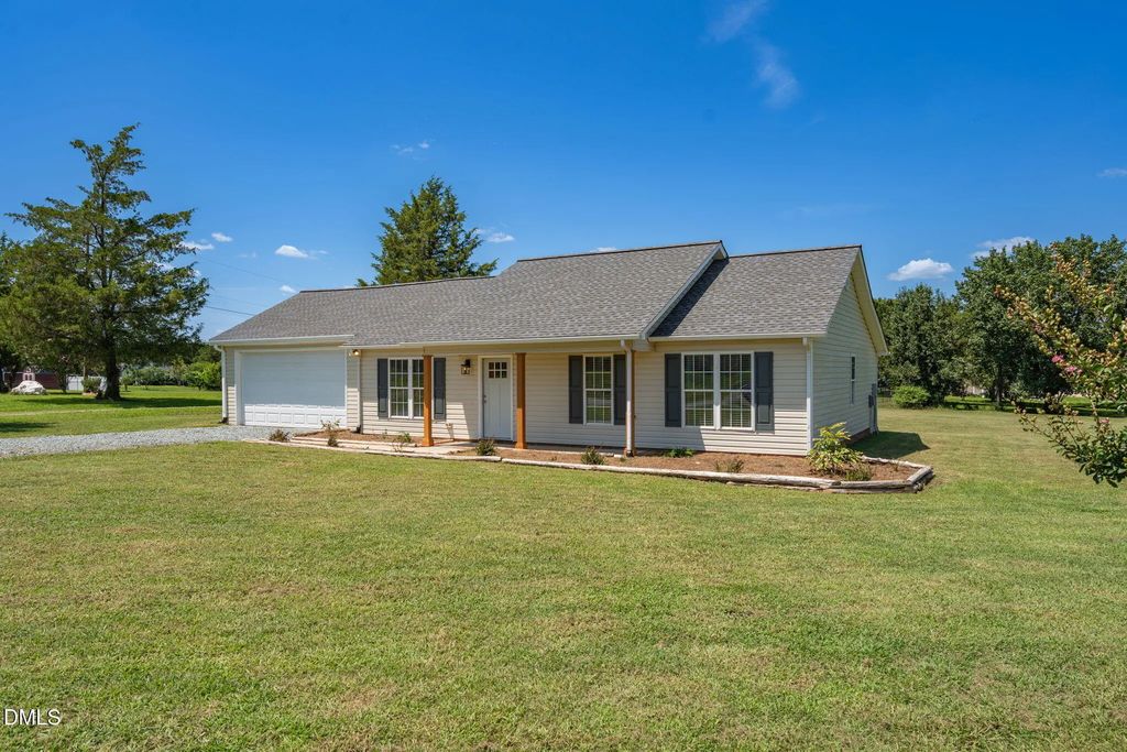 4042 Obra Road, Graham