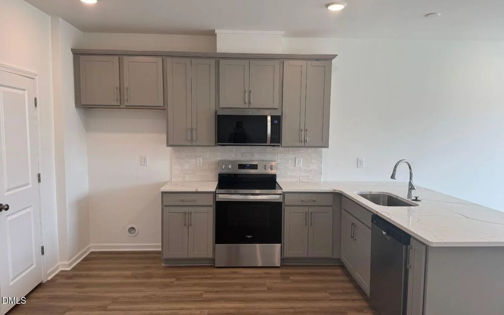 2440 Whitewing Lane, Wendell