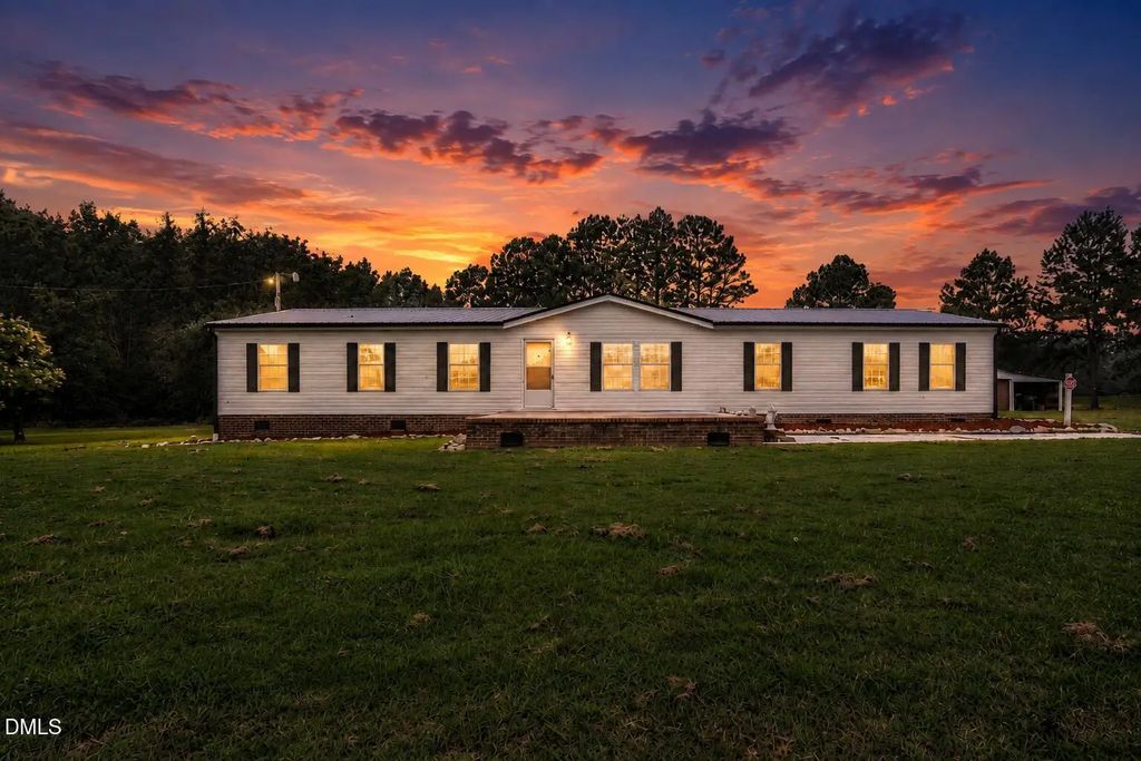 4957 Elm City Road S, Elm City