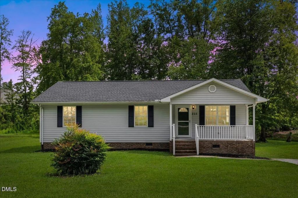 205 Polly Drive, Oxford