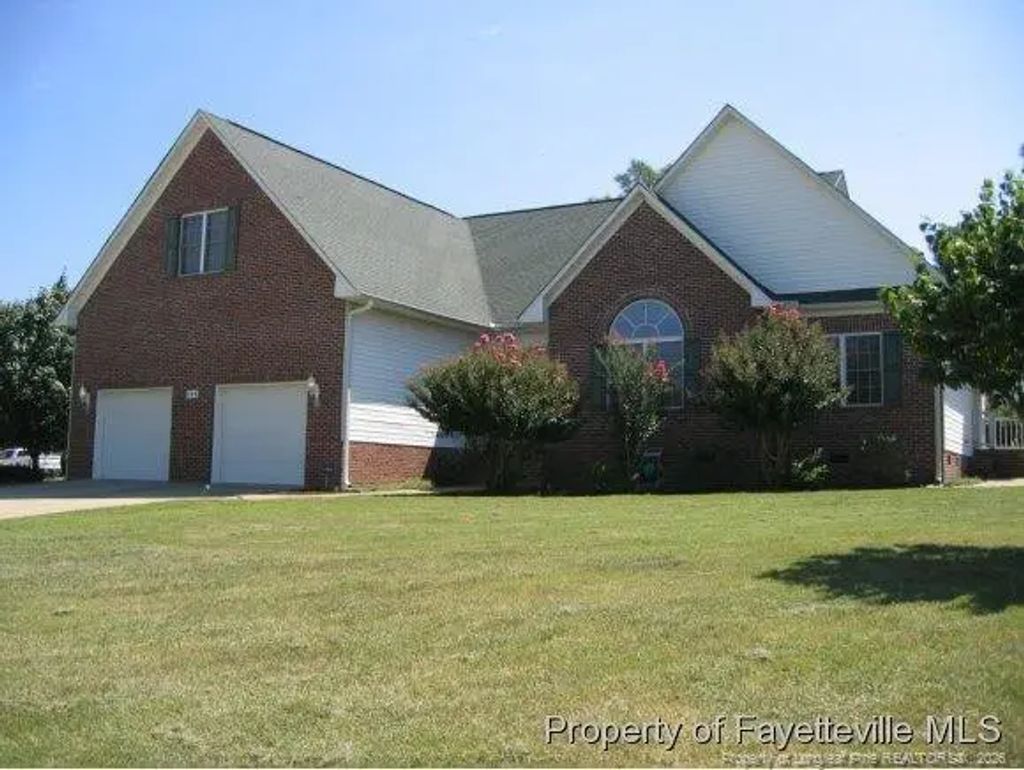 290 Robeson Street, Spring Lake