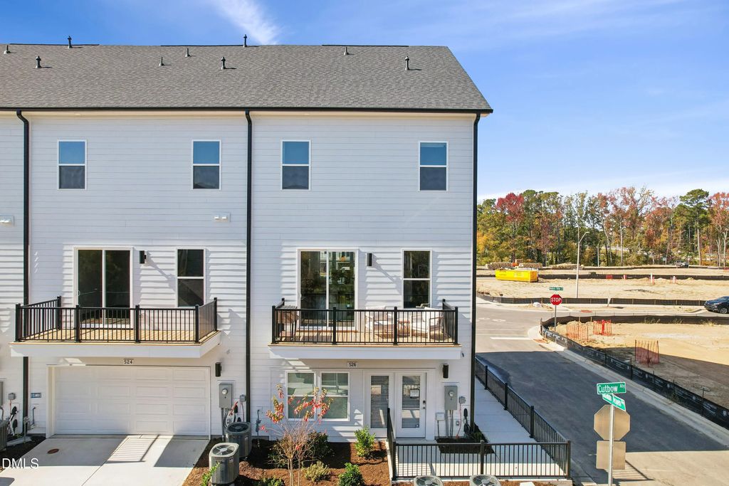 517 Hedrick Rdg Road, Cary