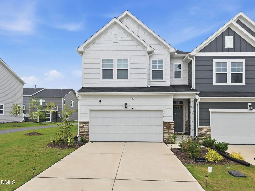 1716 Barrett Run Trail, Apex