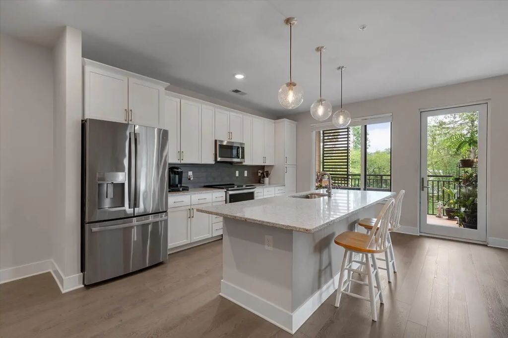 105 Chatham Walk Lane 207, Cary