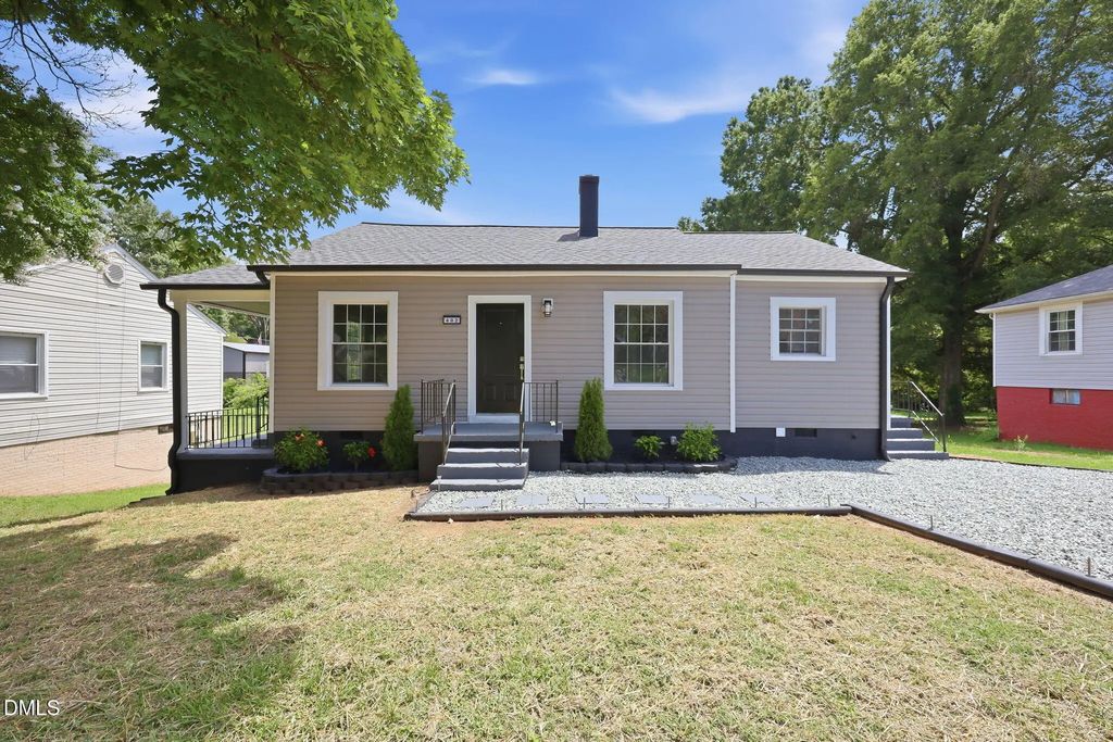 402 W Gilbreath Street, Graham