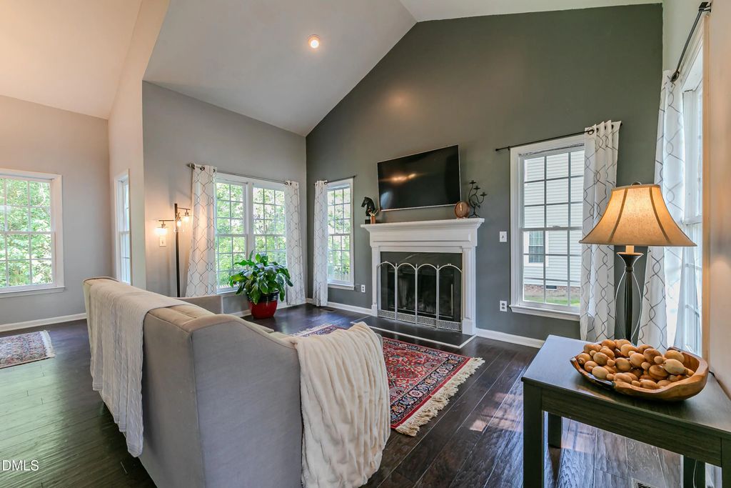 816 White Daisies Court, Raleigh