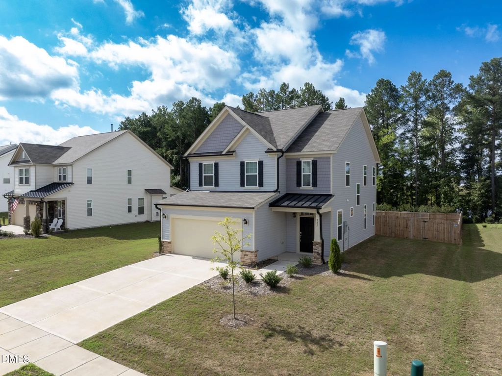 287 Winding Creek Drive, Lillington